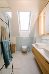 Interiérová designérka Kamila Jarkovská navrhla interiér zrekonstruovaného rodinného domu na pražském Žižkově