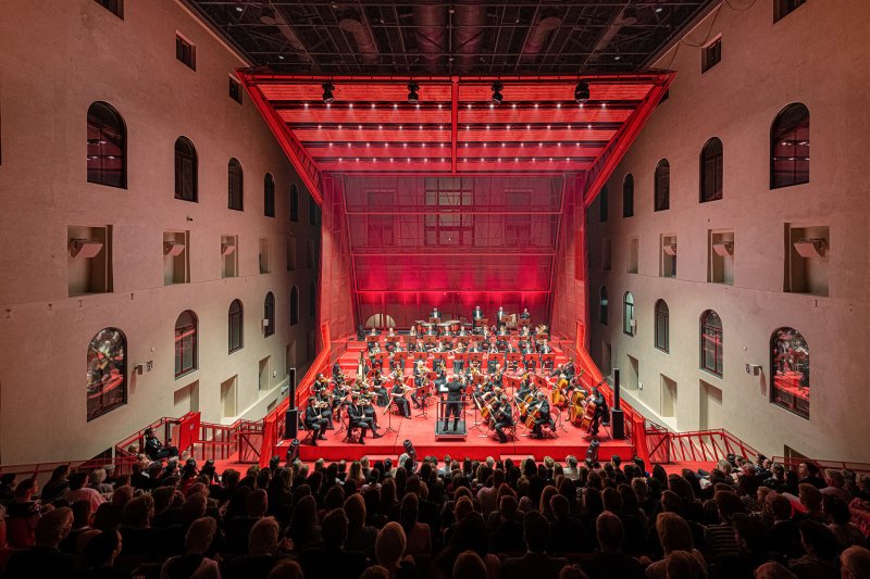 Hlavní cena: Petr Hájek Architekti - koncertní sál v Karlových Varech