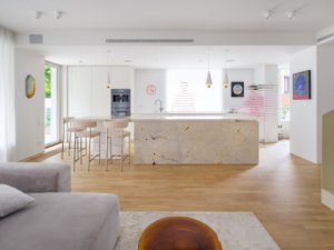 Mezonet na „šestce“, Michal Škrna, Tereza Tejkalová a Tomáš Pavlakovič, ESTÉ ARCHITEKTI