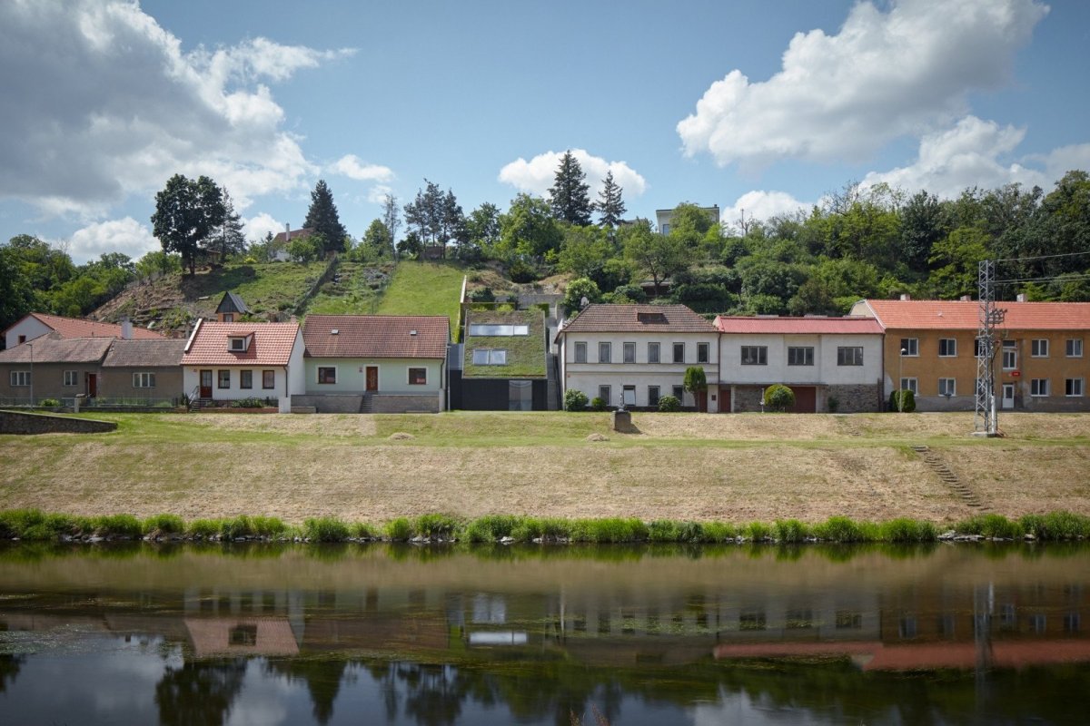 Rodinný dům v údolí Dyje ve Znojmě od studia Kuba & Pilař architekti, realizace 2019