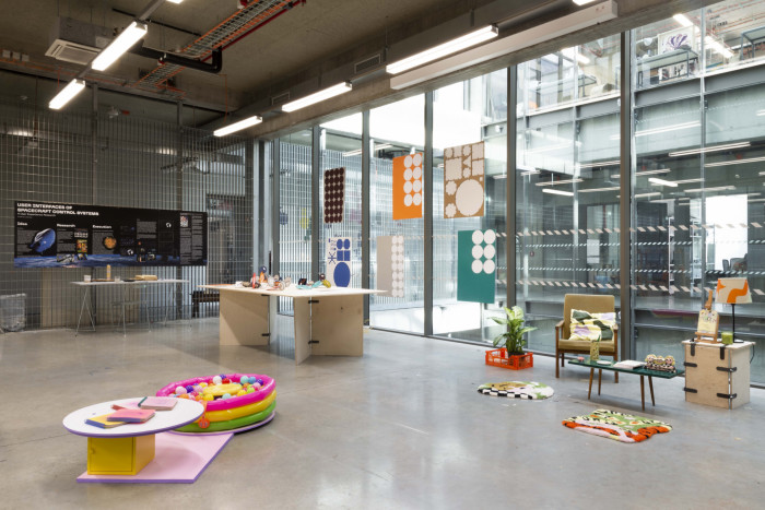 Probíhá výstava klauzurních, bakalářských a diplomových prací studentů UMPRUM