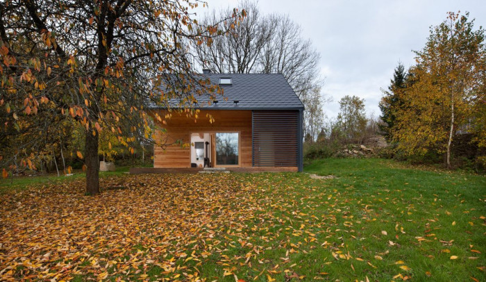 Dům pod třešní, MAJO