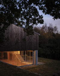 Stodola proměněná v sochařský ateliér od architekta Thomase Randall-Page