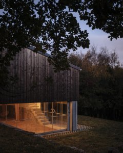 Stodola proměněná v sochařský ateliér od architekta Thomase Randall-Page