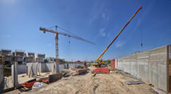 Fotografie z výstavby aktuálního projektu Divize 13 monolity HINTON - Sky City Villas v Záběhlicích
