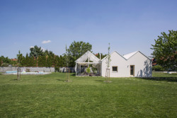 Letní dům, Totalstudio/ Tomáš Tokarčík, Aleš Šedivec