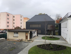 Sídlo firmy Lasvit v Novém Boru od architektonické kanceláře ov-a