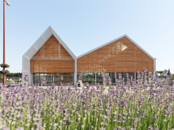 Vítěz kategorie Občanské a průmyslové stavby - Záhradní centrum Plantex, autor Adam Lukačovič