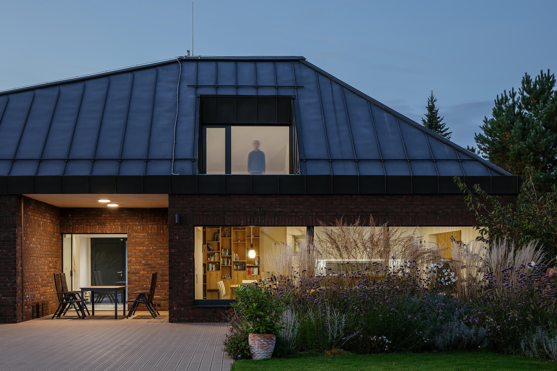 Přízemní dům s "pozorovatelnou."