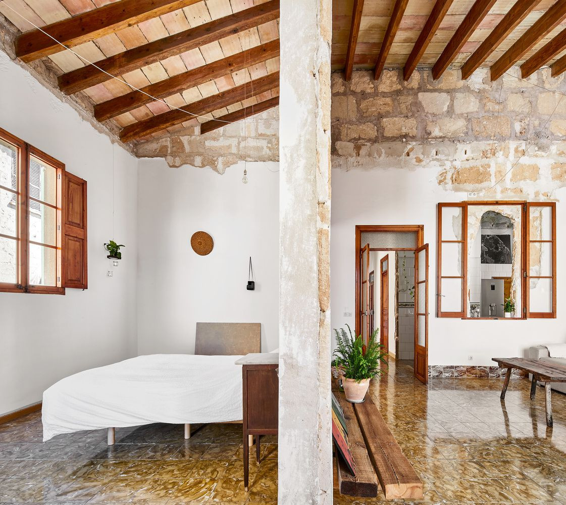 Rekonstrukce St. Miquel 19, Carles Oliver