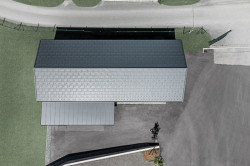 Kancelářská budova rodinné firmy specializující se na dřevěné konstrukce Faltheiner