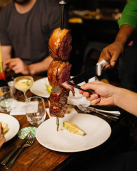 Oslovili jsme spolupracovníky, abychom s nimi konzultovali výběr vůní, jejich proudění prostorem i správné momenty, kdy by je měl host zaznamenat.