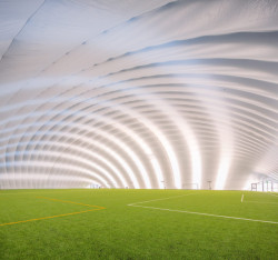 Tréninková fotbalová hala Töölö, dokončeno 2015, studio JKMM