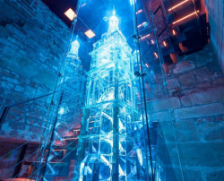 architekti chmelík & partneři, dostavba pokladny a rekonstrukce Bílé věže v Hradci Králové, skleněný model Bílé věže, foto