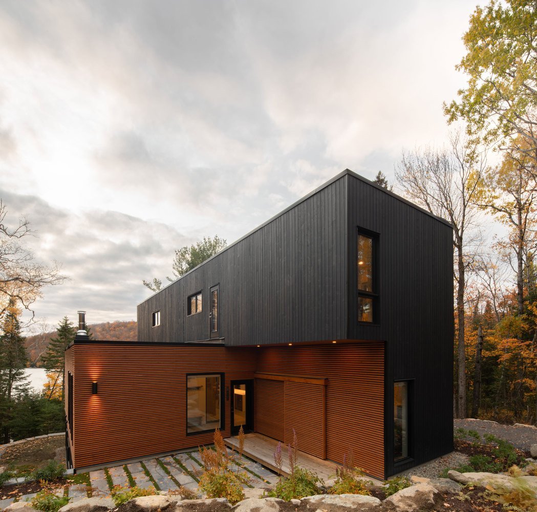 Víkendový dům z prefabrikovaných modulů, Figurr Architects Colective