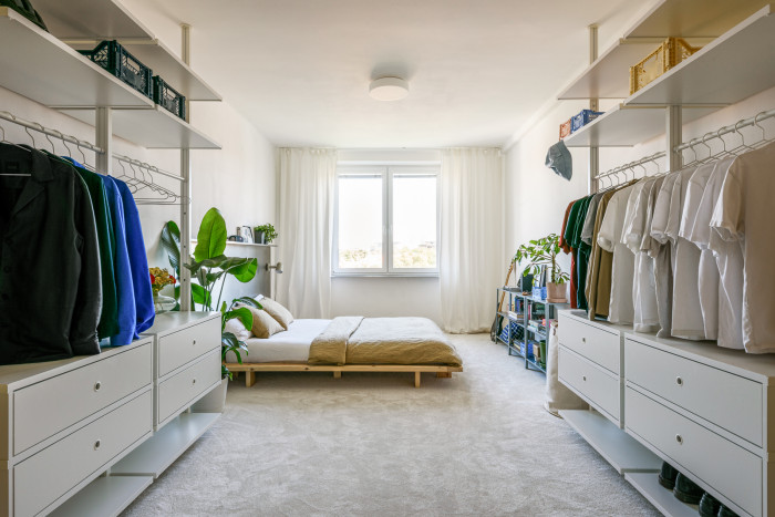 Rekonstrukce interiéru bytu v Bratislavě, Alan Prekop