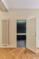 Povedlo se zachovat některé prvky, například radiátory. Staré doplnily nové kusy.