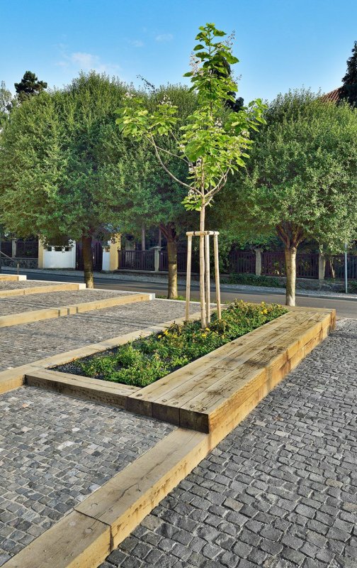 FAM Architekti, Revitalizace předprostoru Městského domu a Divadla J. Kašky – foto