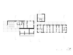Půdorys 1 NP (Sportovní areál SK Planá, PROAM ARCHITEKTI)