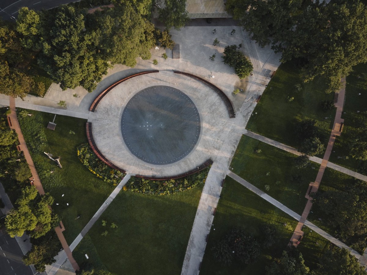 mmcité často spolupracuje s architekty, tedy autory návrhu staveb nebo veřejného prostoru.