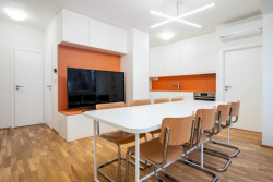 Dům s kancelářemi a byty v Brně, studio AEIOU