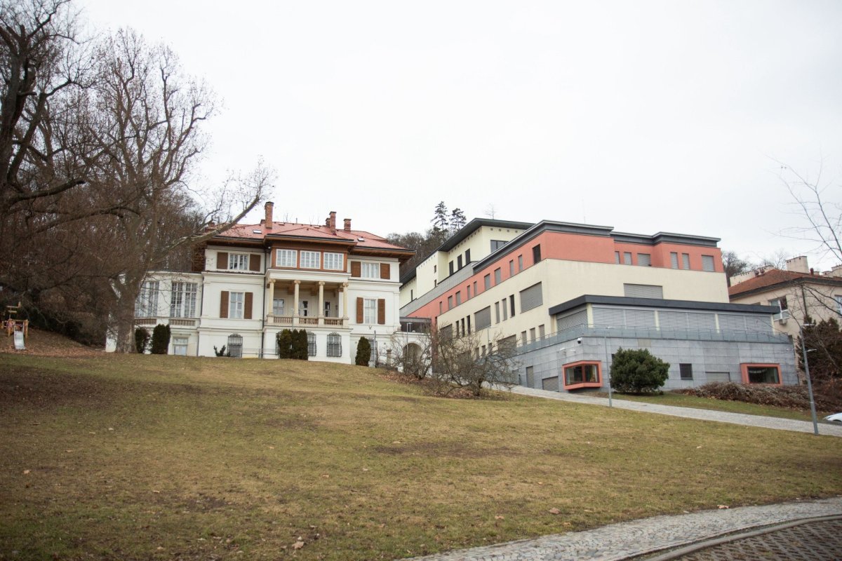 ZŠ a MŠ Logopedická, Rohrerova vila