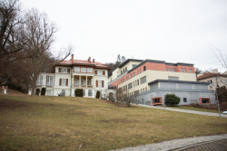 ZŠ a MŠ Logopedická, Rohrerova vila