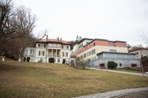 ZŠ a MŠ Logopedická, Rohrerova vila