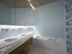 Daniela Polubědovová, Rodinný dům Srdce