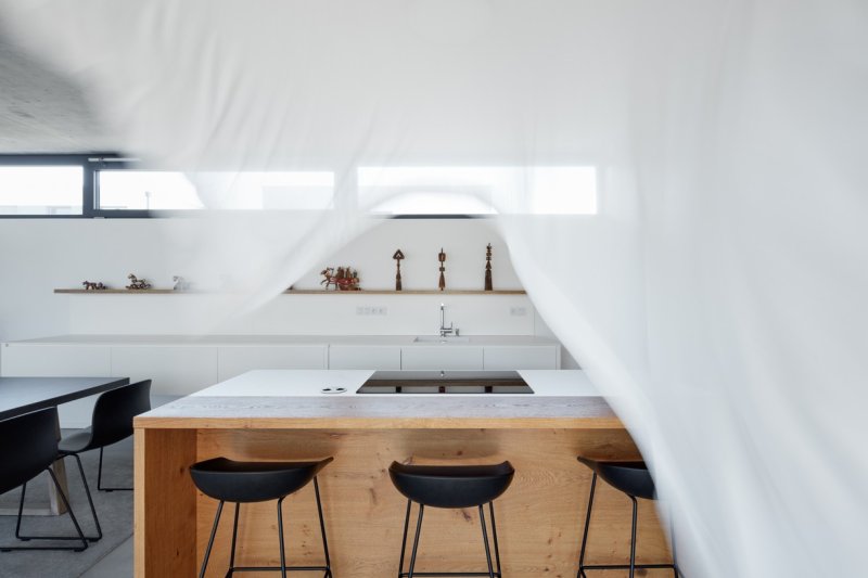RD Jarovce, Compass architekti