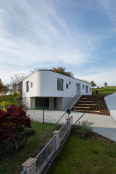 „Ajfon“, DOOOM / Igor Bergmann, Ondřej Lukeš