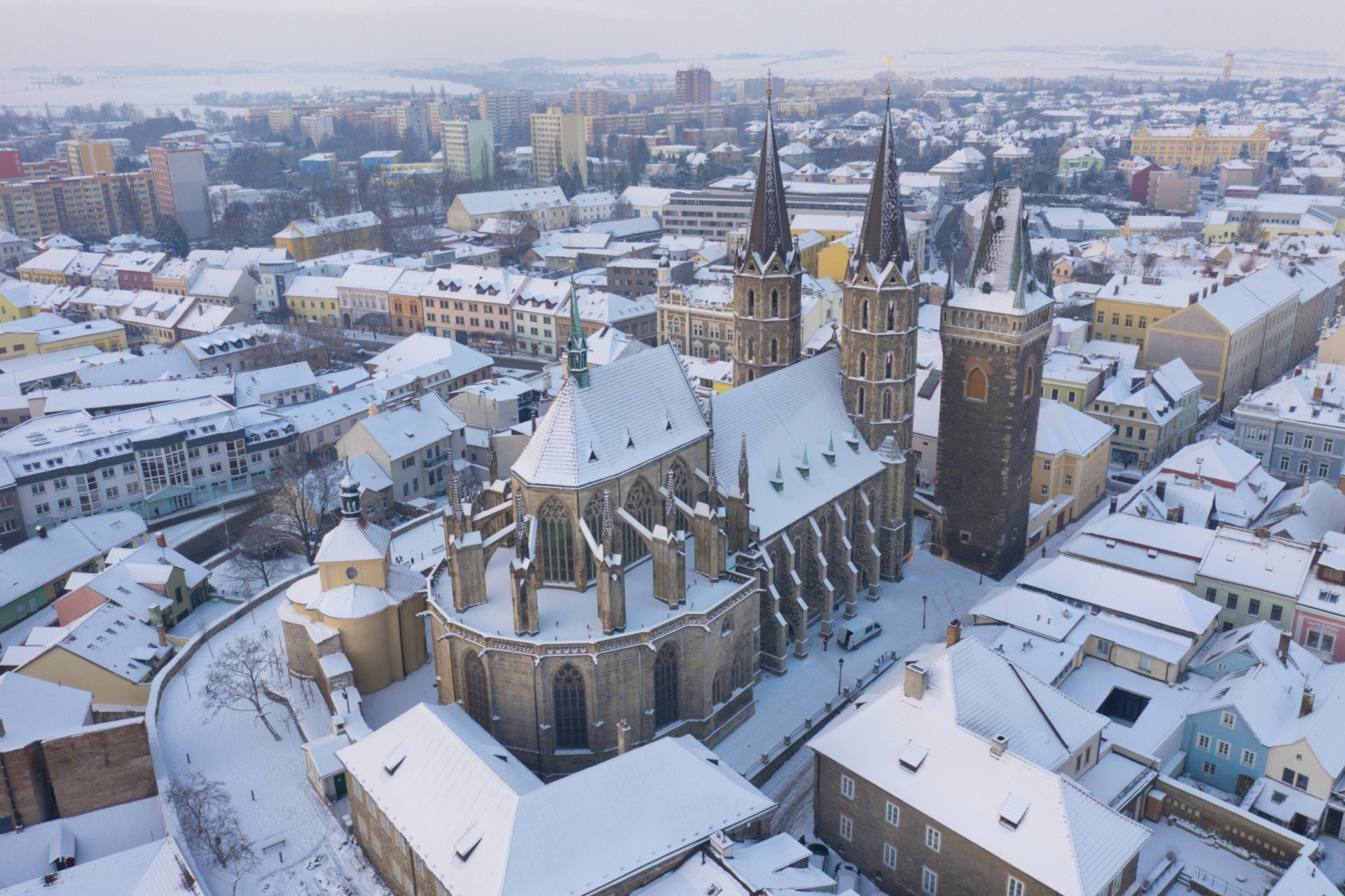 Bartolomějské návrší v Kolíně po rekonstrukci a pod sněhem