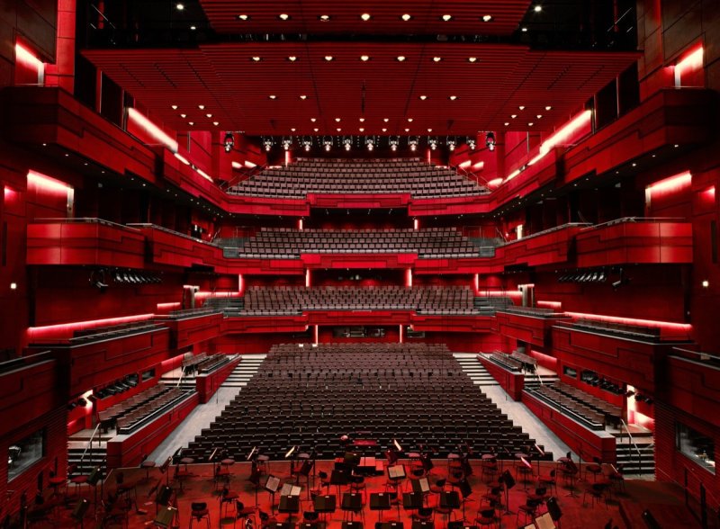 Návrh Vltavské filharmonie zpracuje 20 architektonických týmů z 11 zemí světa. Mezi nimi jsou i Henning Larsen Architects, kteří navrhli koncertní síň Harpa v Reykjavíku