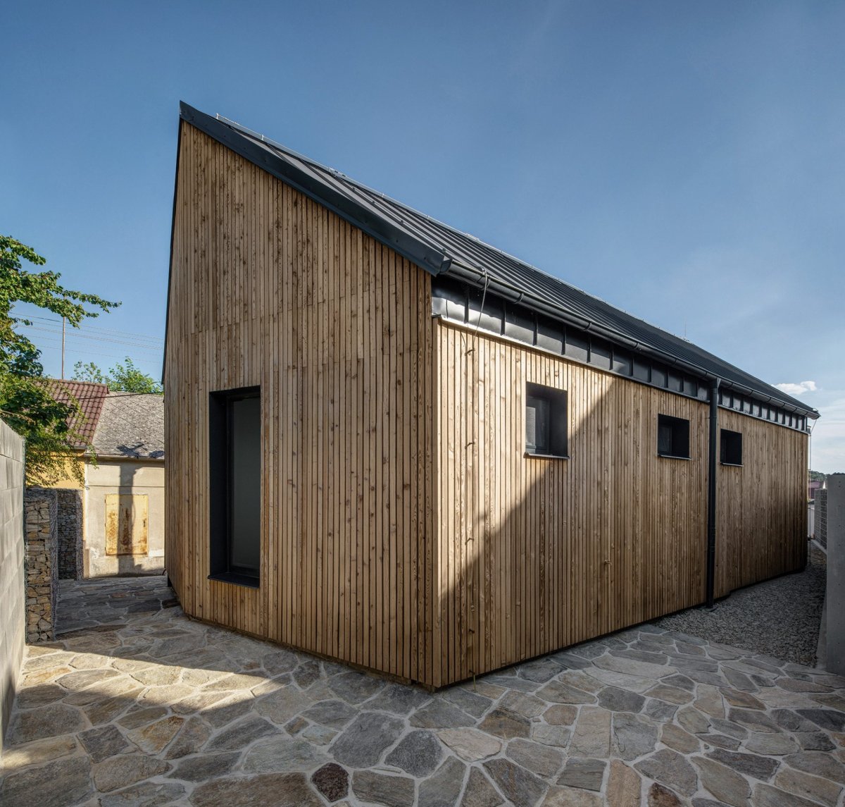 Boq architekti navrhli atriový rodinný dům na jižní Moravě