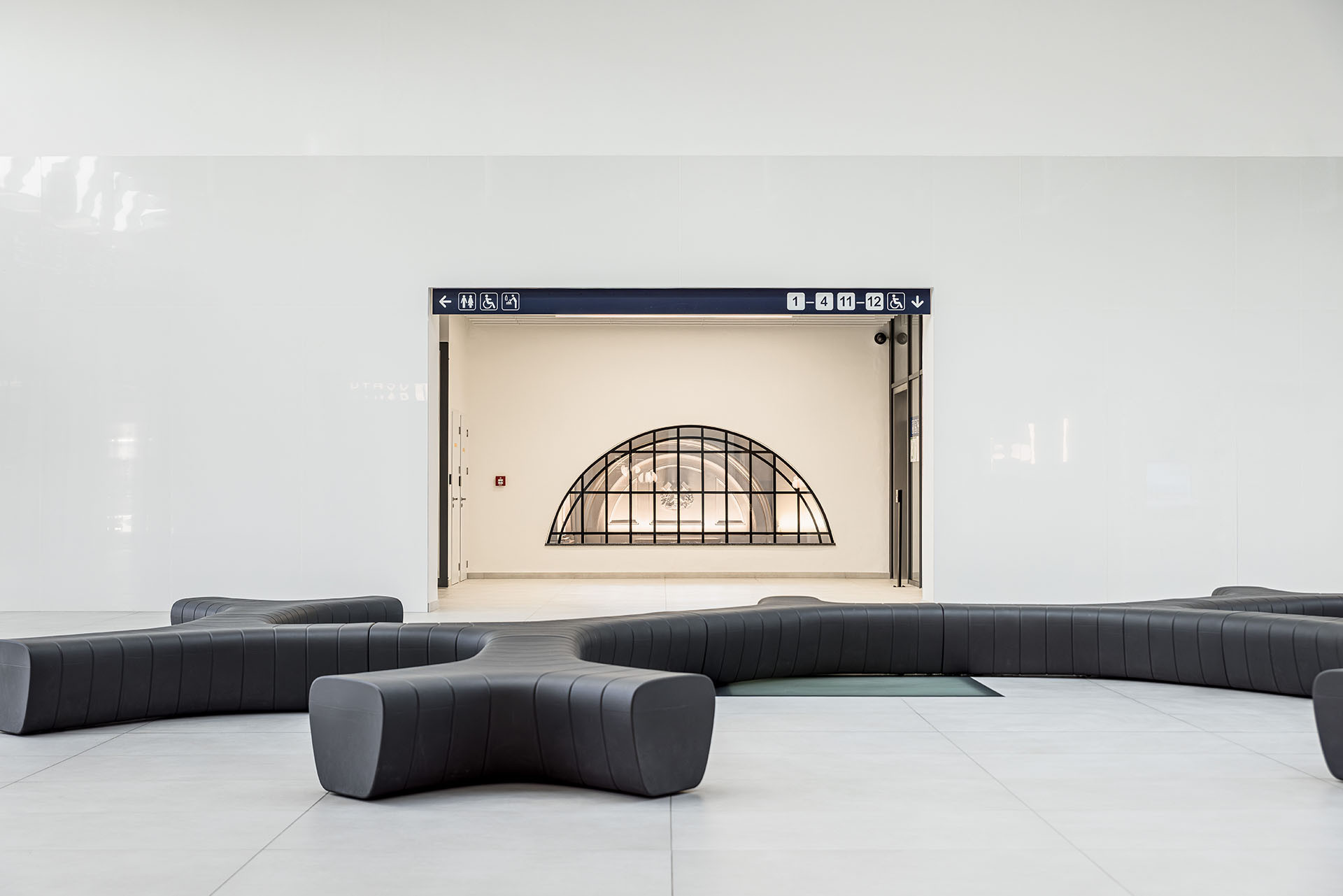 Plzeňské hlavní nádraží po rekonstrukci (na obrázku keramické obklady RAKO série Extra)