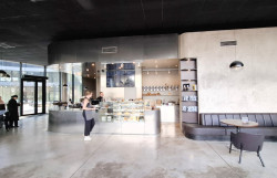 Nejnovější pobočka se nachází v nové budově Organica.