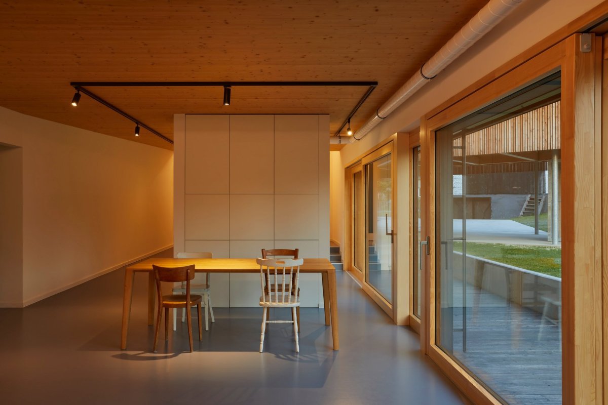 Proměna hospodářské usedlosti s mlýnem na Slovensku od RDTH architekti