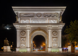 Symbolem projektu Skopje 2014 se stal také vítězný oblouk Porta Makedonija dokončený roku 2012.