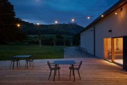 Nový wine bar Reisten v Pavlově od studia ORA