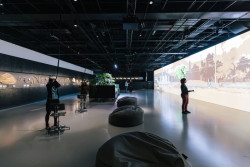 Od 21. března do 1. září bude v pražském CAMPu k vidění výstava Planeta Praha, která pozoruje město „očima“ rostlin a živočichů.