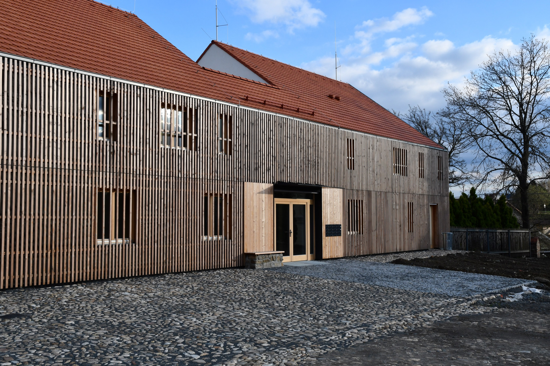 Komunitní dům pro seniory v Holasovicích od studia City Upgrade