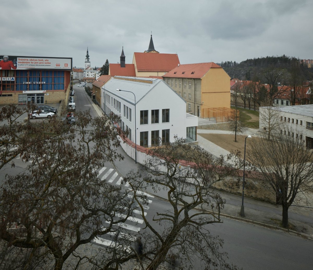 Přístavba Katolického gymnázia v Třebíči, Ateliér Tišnovka