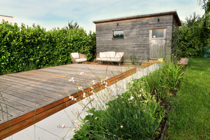 Nerezový bazén zakrytý posuvnou terasou AQUAFLOORS