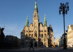 Radnice v Liberci je hlavním symbolem města. Novorenesanční budova z roku 1893 od vídeňského architekta Franze von Neumanna je národní kulturní památkou.