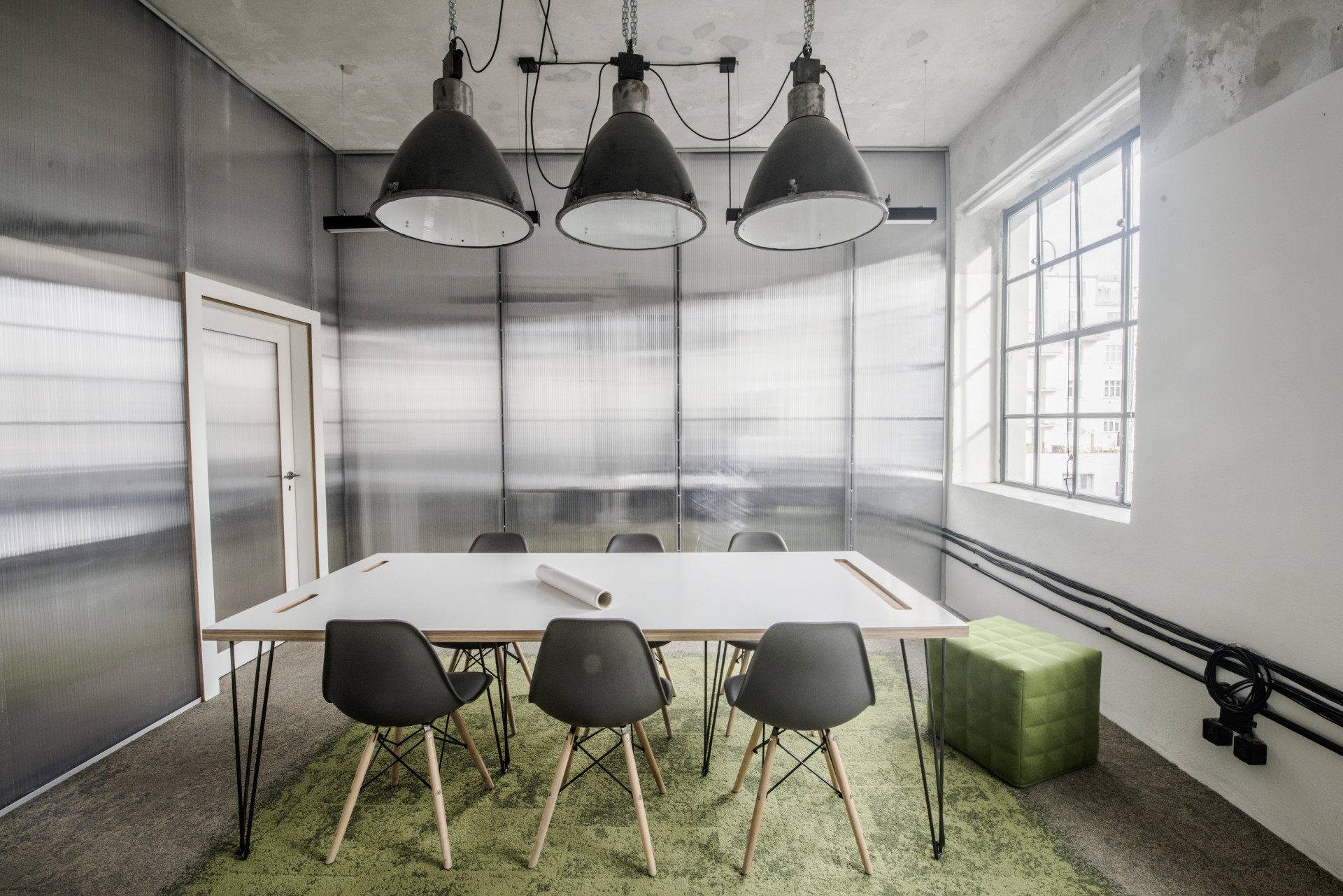 Coworking Přístavní v Praze od studia Reaktor