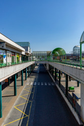 Dopravní terminál na Černém Mostě.