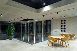 IO Studio, Dostavba atria Provozně ekonomické fakulty ČZU v Praze – foto