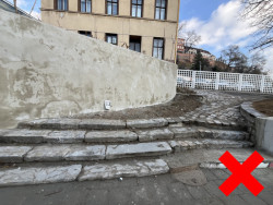 Nechvalně známý box byl již provozovatelem odstraněn.