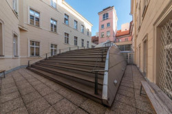 Divadlo DISK, Karel Hubáček, Karel Novotný, Václav Bůžek, Jiří Hakulín, Zdeněk Patrman (statika), 1999