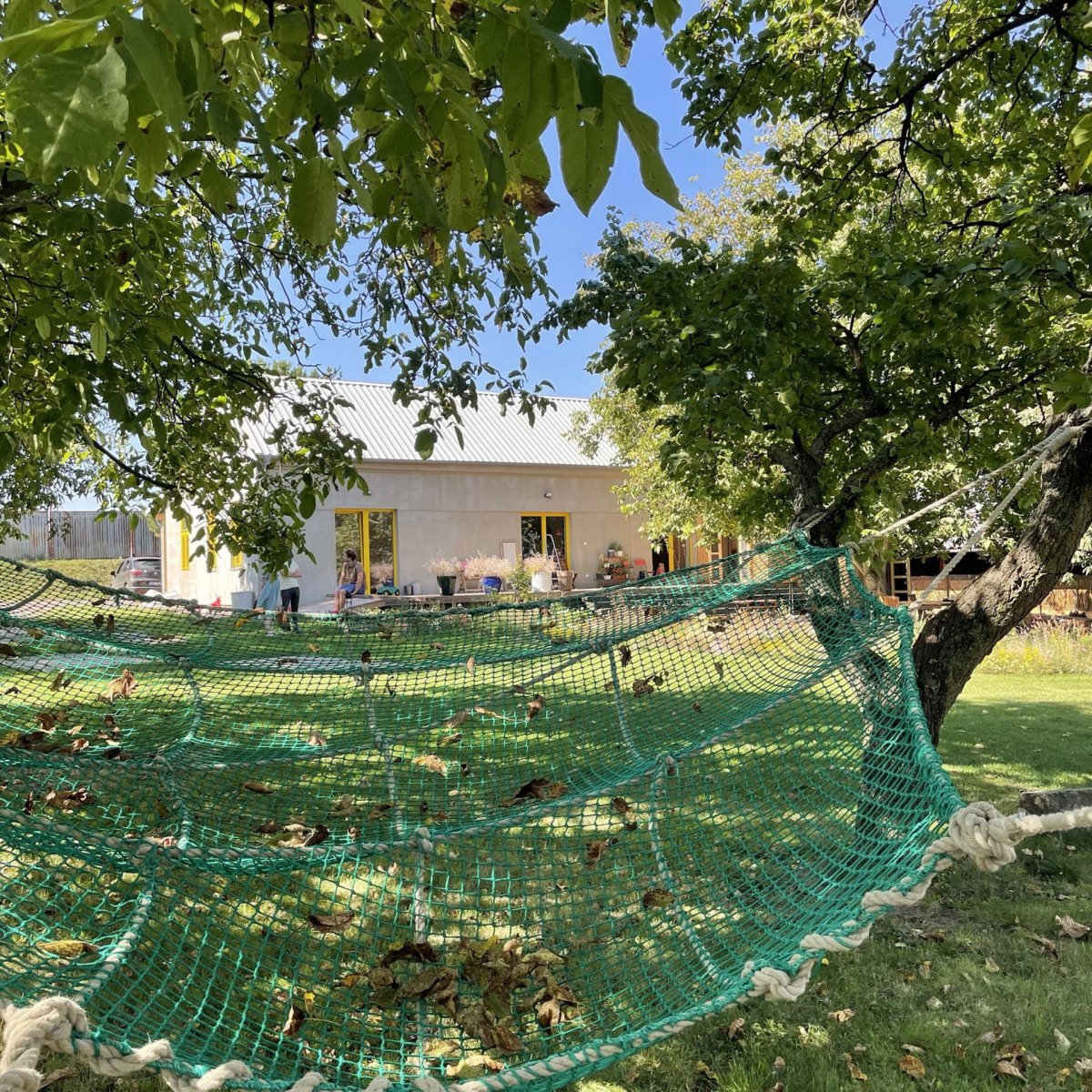 Zázemí lesní školky a komunitní centrum ve Ctěnicích
